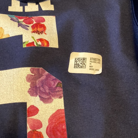 🟢BUNDLE 5/$8 as marked🟢 - Picture 3 of 4